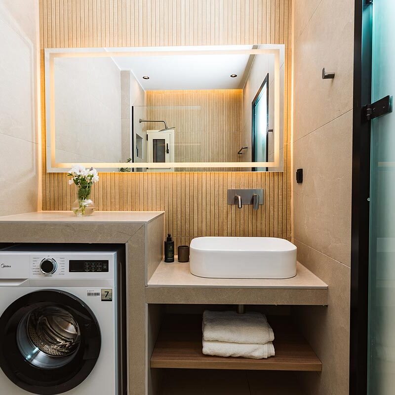 PR SUITES NEOI POROI